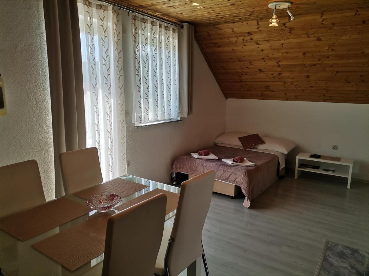 Apartment Dolores Smoljanac Luaran gambar